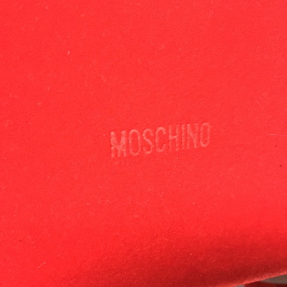 Moschino Redwall Purse - Picture 3 of 9